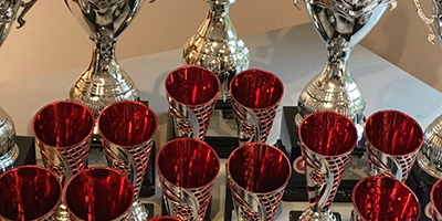 SPORTS TROPHIES & MEDALS WORLWIDE SPORTS TROPHIES & MEDALS WORLWIDE